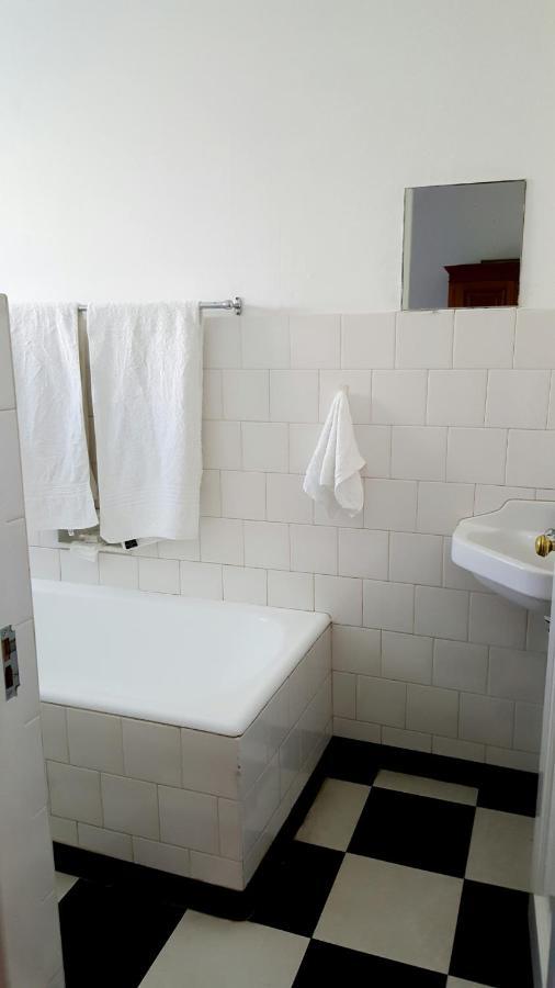 The Stanford Hotel Bilik gambar